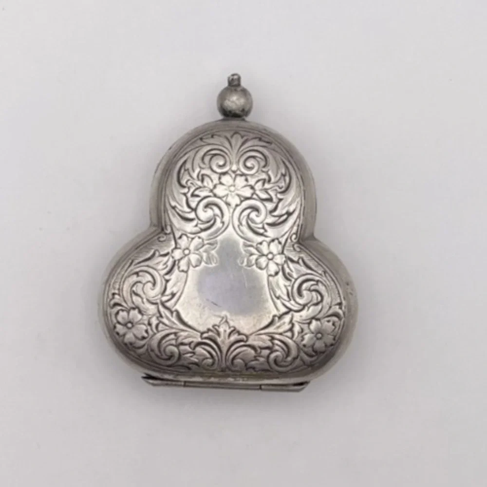 Antique W.H. Saart Co. Trefoil Clover Pill Box – Art Nouveau German Silver Case